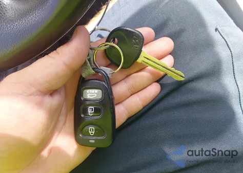 2017 Hyundai Elantra Se из США, поврежденный, VIN KMHD84LF5HU085340